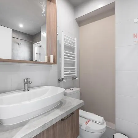 Pendente, Nilie Hospitality Mgmt Θεσσαλονίκη